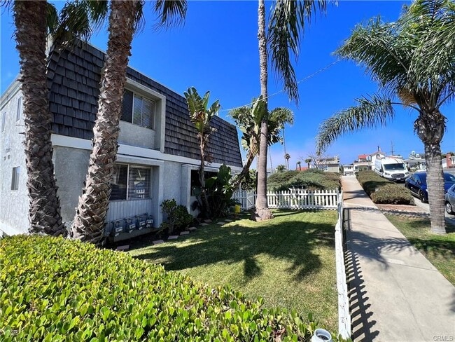 24802 La Paz Ave in Dana Point, CA - Building Photo - Building Photo