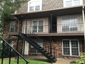6320 Riverside Dr in Metairie, LA - Building Photo - Building Photo
