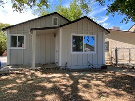 3200 34th Ave in Sacramento, CA - Building Photo