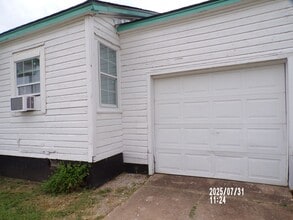 2616 SW Cornell Ave in Lawton, OK - Building Photo - Building Photo