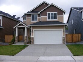 8016 164th St E in Puyallup, WA - Building Photo