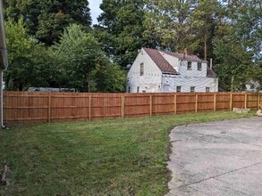 256 Parkway Dr in Mansfield, OH - Foto de edificio - Building Photo