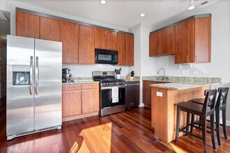 1152 N Kedzie Ave in Chicago, IL - Building Photo - Building Photo