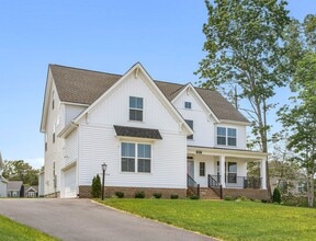 13513 Pinstone Ct in Midlothian, VA - Building Photo - Building Photo