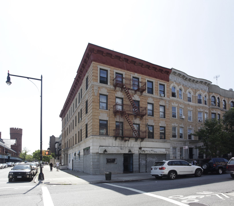 591 Franklin Ave in Brooklyn, NY - Foto de edificio