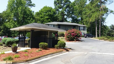 Cedaridge Apartments in Milledgeville, GA - Building Photo - Building Photo