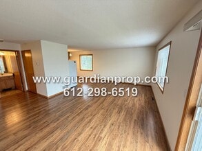 2509 Cobble Hill Ct in Woodbury, MN - Building Photo - Building Photo