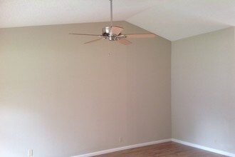 105 Pinedale Dr in St. Marys, GA - Foto de edificio - Building Photo