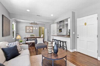 4899 Circle Dr in San Diego, CA - Building Photo - Building Photo