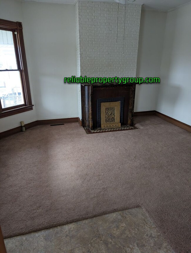 708 Columbia Ave in Fort Wayne, IN - Foto de edificio - Building Photo