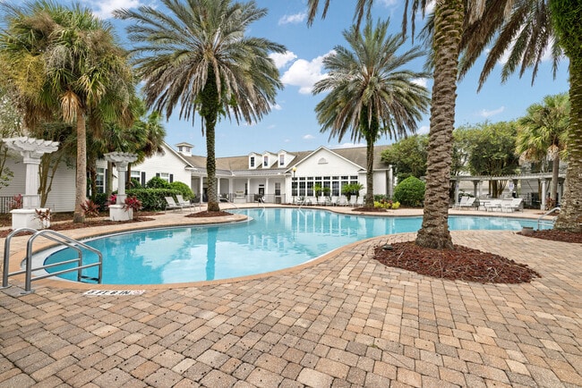 Vinoy at St Johns in Jacksonville, FL - Building Photo - Building Photo