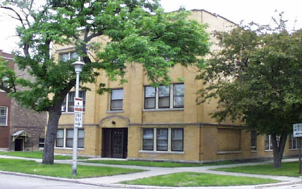 2245-2249 Gunderson Ave in Berwyn, IL - Building Photo