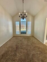 3028 Whitehall Ln in Wichita Falls, TX - Foto de edificio - Building Photo