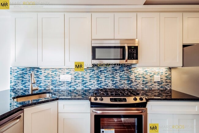 92 Maverick St, Unit 3 in Boston, MA - Building Photo - Building Photo