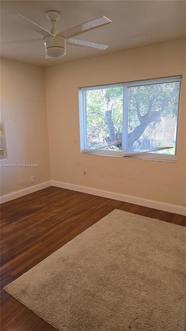 10078 E Bay Harbor Dr in Bay Harbor Islands, FL - Building Photo - Building Photo