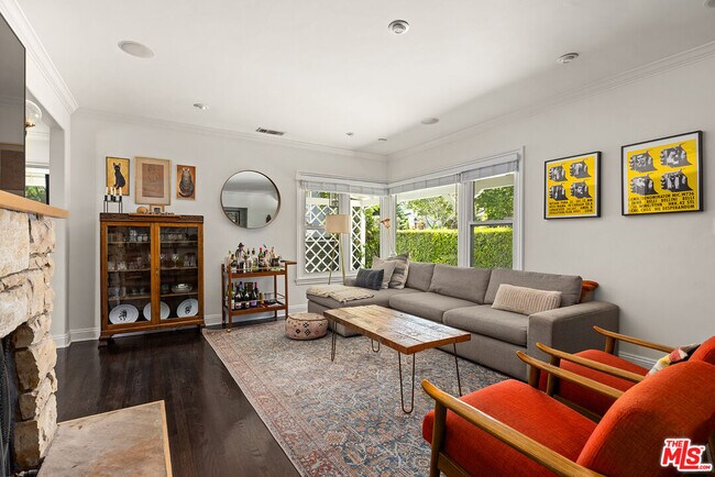 4202 Benedict Canyon Dr in Los Angeles, CA - Building Photo - Building Photo