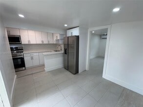 3157 SW 17th St in Miami, FL - Building Photo - Building Photo