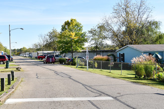 Whistler Cove in Elsmere, KY - Building Photo - Primary Photo