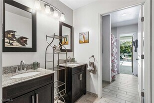 620 SE 21st Terrace in Cape Coral, FL - Building Photo