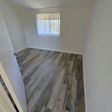 Villa Palms Apartments in Los Angeles, CA - Foto de edificio - Building Photo