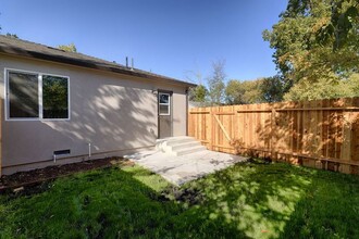 2874 Poquita St in Sacramento, CA - Building Photo - Building Photo