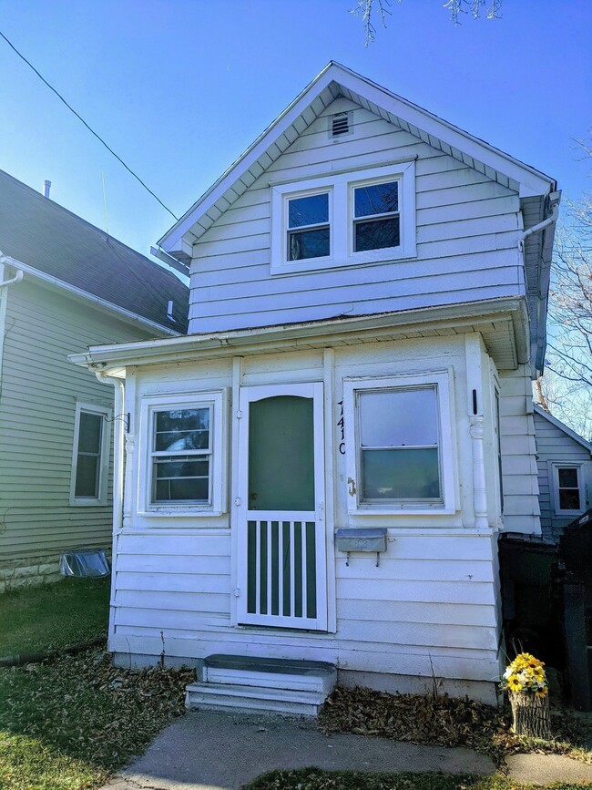 1410 Hamilton St SW