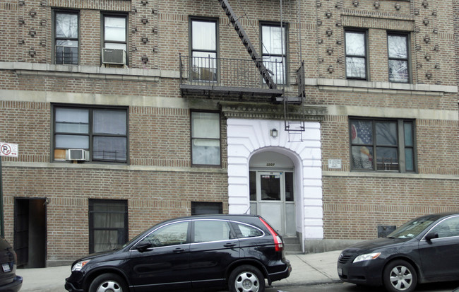 3207 Hull Ave in Bronx, NY - Foto de edificio - Building Photo