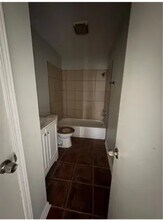 9400 Hayne Blvd, Unit C in New Orleans, LA - Building Photo - Building Photo