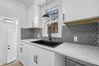 18525 Westmoreland Rd in Detroit, MI - Building Photo - Building Photo