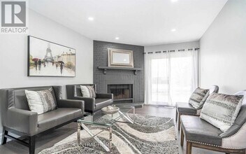 45 Dellano St in Markham, ON - Building Photo - Building Photo