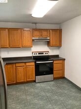 1713 Springwood Way in Antioch, CA - Building Photo - Building Photo