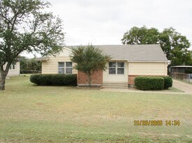 2907 Acton School Rd in Granbury, TX - Building Photo