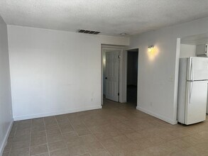 14005 N Palm St-Unit -3 in El Mirage, AZ - Building Photo - Building Photo