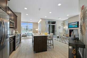 City Flats Apartments in Rochester Hills, MI - Foto de edificio - Building Photo
