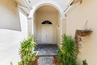 1441 Cardinal Way in Weston, FL - Building Photo - Building Photo