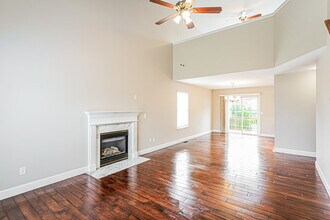 102 Meadow Crest Ct in Hendersonville, TN - Building Photo - Building Photo