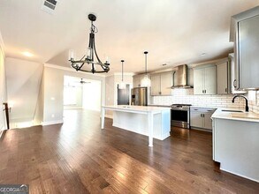 3177 Kincaid Dr in Decatur, GA - Building Photo - Building Photo