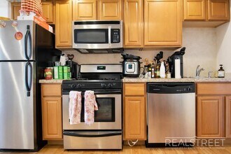 Updated Spacious 1 BR in Cobble Hill!, Unit 3R in Brooklyn, NY - Foto de edificio - Building Photo