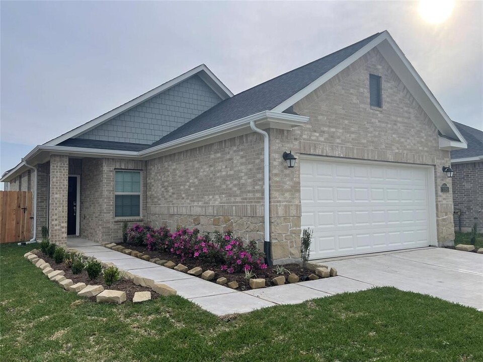 31351 Horseshoe Meadow Bend Ln in Fulshear, TX - Building Photo