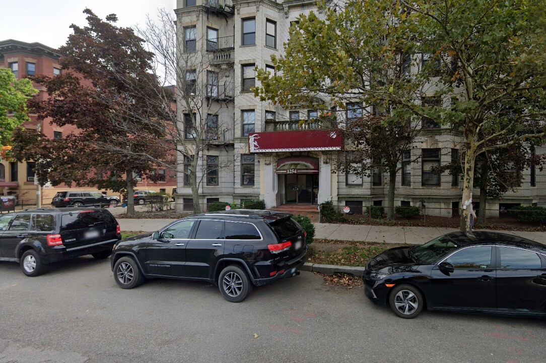 1254 Commonwealth Ave, Unit 16 in Boston, MA - Foto de edificio