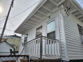 1807 Church St in Galveston, TX - Building Photo