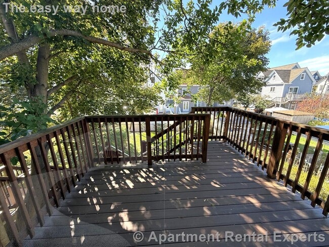 7 Leyden Ave in Medford, MA - Foto de edificio - Building Photo
