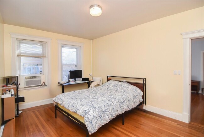 96 St Paul St in Brookline, MA - Building Photo - Building Photo