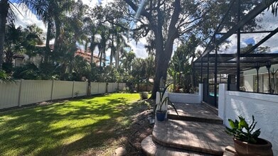 1404 Riverside Dr in Tarpon Springs, FL - Building Photo - Building Photo