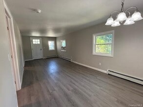 30 Hillside Rd in Greenwood Lake, NY - Building Photo - Building Photo