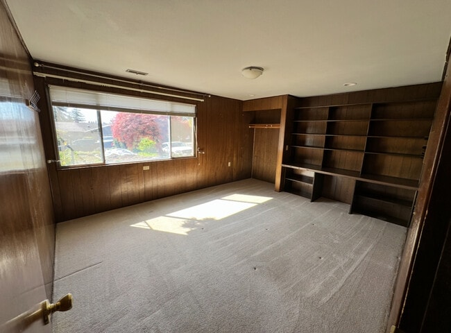 1838 138th Plz SE, Unit 1 in Bellevue, WA - Foto de edificio - Building Photo