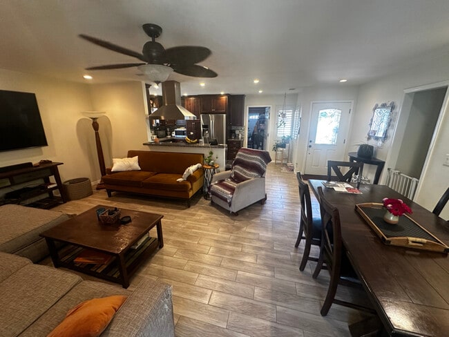 property at 14421 Calneva Ln