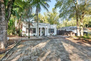 551 SW 13th Ave, Unit 1 in Fort Lauderdale, FL - Building Photo