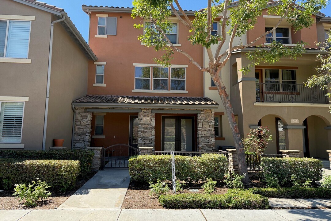 602 Asbury Dr in Claremont, CA - Building Photo