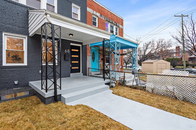 68 Farragut Pl NW in Washington, DC - Building Photo - Building Photo